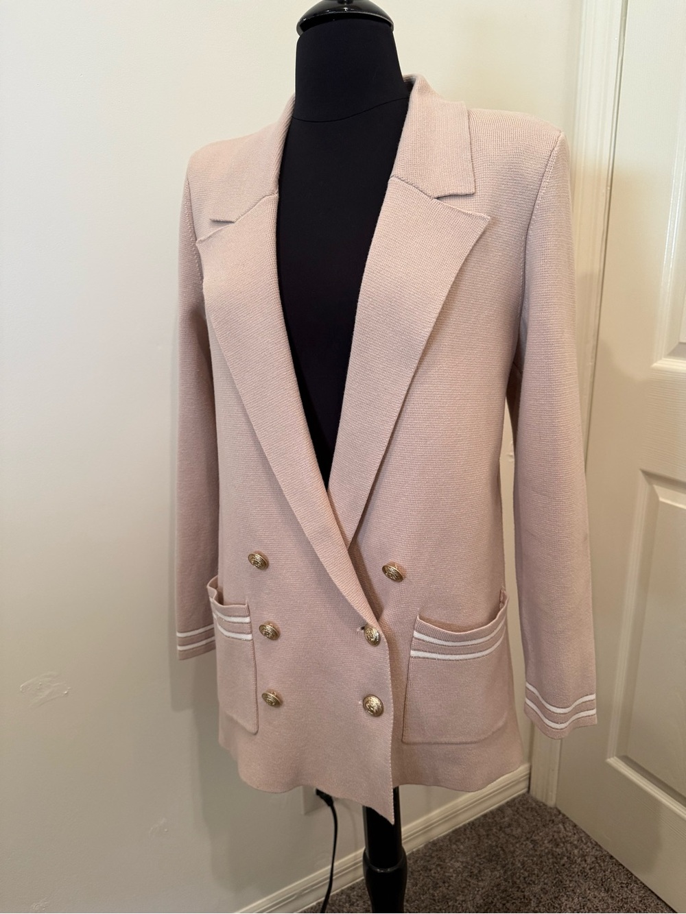 L’AGENCE Eileen Knit Double-Breasted Boyfriend Knit Blazer Blush Pink M $525 - Picture 6 of 15